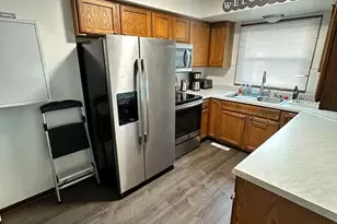 6553 N Bourbon St, Milwaukee, WI 53224 - Photo 9