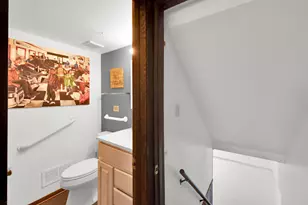 6555 N Bourbon St, Milwaukee, WI 53224 - Photo 63