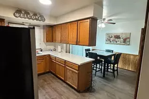 6553 N Bourbon St, Milwaukee, WI 53224 - Photo 9