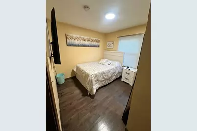 6553 N Bourbon St #6555, Milwaukee, WI 53224 - Photo 21