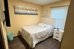 6553 N Bourbon St, Milwaukee, WI 53224 - Photo 21