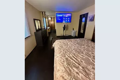 6553 N Bourbon St #6555, Milwaukee, WI 53224 - Photo 13