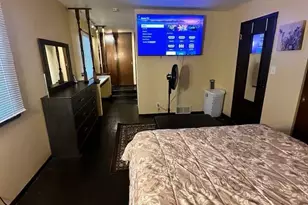 6553 N Bourbon St, Milwaukee, WI 53224 - Photo 13