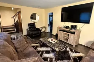 6553 N Bourbon St, Milwaukee, WI 53224 - Photo 7