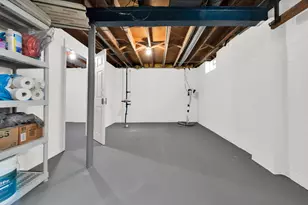 6555 N Bourbon St, Milwaukee, WI 53224 - Photo 41