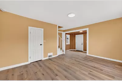 3217 N 12th St, Milwaukee, WI 53206 - Photo 7