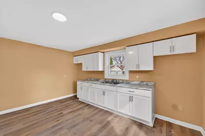 3217 N 12th St, Milwaukee, WI 53206 - Photo 11