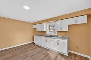 3217 N 12th St, Milwaukee, WI 53206 - Photo 11