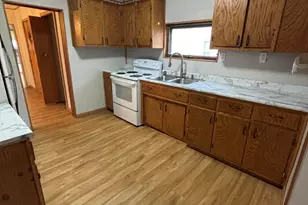 805 Hollister Ave, Tomah, WI 54660 - Photo 3