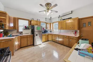 313 E Oklahoma Ave, Milwaukee, WI 53207 - Photo 9