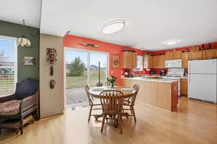 264 Deer Path Dr, Genoa City, WI 53128 - Photo 9