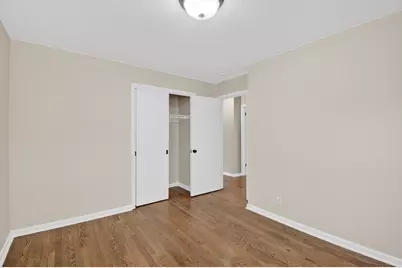 2303  Lawn St, Racine, WI 53404 - Photo 9