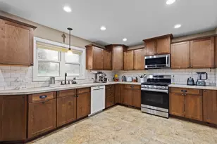 3300 S 66th St, Milwaukee, WI 53219 - Photo 11