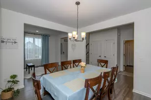 W241N5660 Maple Grove Ln, Sussex, WI 53089 - Photo 9