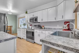 394 Wilson Ave, Fond du Lac, WI 54935 - Photo 7