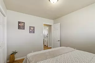 10325 W Silver Spring Dr, Milwaukee, WI 53225 - Photo 15