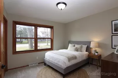 702  Oakwood Ln, Watertown, WI 53094 - Photo 15