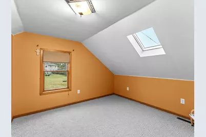 265  Lincoln Ave, Cleveland, WI 53015 - Photo 17