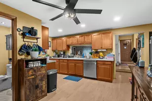 265 Lincoln Ave, Cleveland, WI 53015 - Photo 5