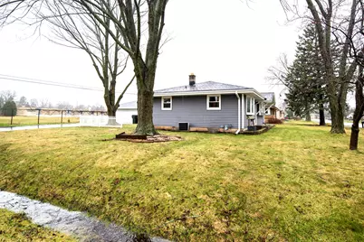 1707  Wind Dale Dr, Racine, WI 53402 - Photo 7