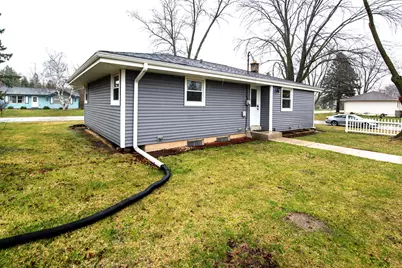 1707  Wind Dale Dr, Racine, WI 53402 - Photo 3