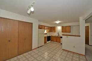 3650 E Barbara Ct, Oak Creek, WI 53154 - Photo 9