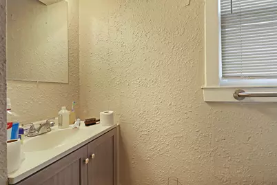 937  Grove Ave, Racine, WI 53405 - Photo 19