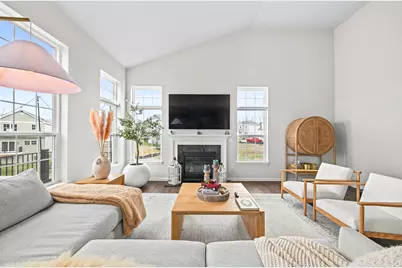 1868  Forestview Ct, Lake Geneva, WI 53147 - Photo 5