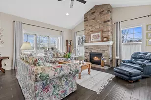 17955 Ashlea Dr, Brookfield, WI 53045 - Photo 9