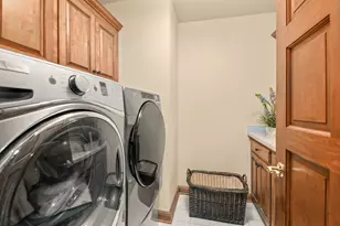 2820 Norman Dr, Brookfield, WI 53045 - Photo 35