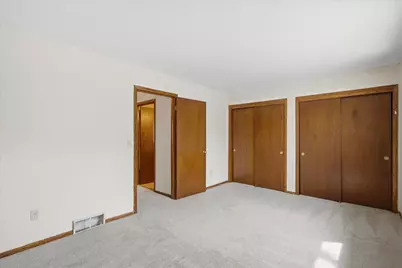 2017  Woodburn Rd #Unit B, Waukesha, WI 53188 - Photo 25