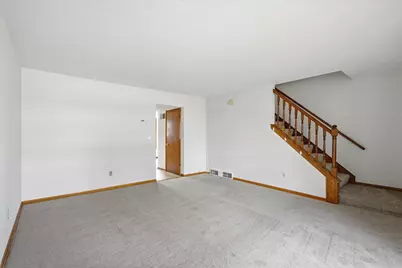 2017  Woodburn Rd #Unit B, Waukesha, WI 53188 - Photo 7