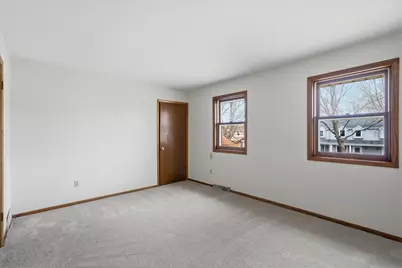 2017  Woodburn Rd #B, Waukesha, WI 53188 - Photo 23