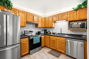 9390 W Loomis Rd, Franklin, WI 53132 - Photo 7