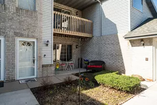 9390 W Loomis Rd, Franklin, WI 53132 - Photo 1