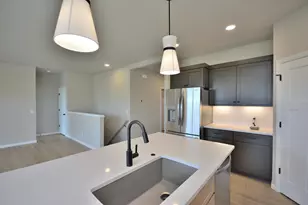 1080 Elderberry Rd, Oconomowoc, WI 53066 - Photo 9