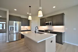 1080 Elderberry Rd, Oconomowoc, WI 53066 - Photo 7