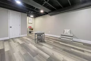 7004 W Arthur Ave, West Allis, WI 53219 - Photo 19