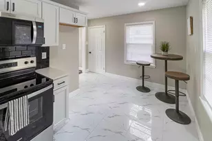 7004 W Arthur Ave, West Allis, WI 53219 - Photo 5