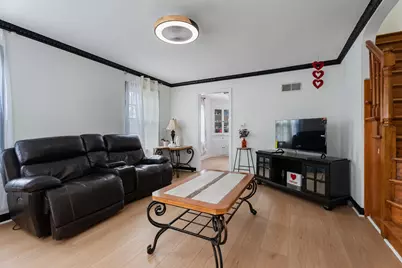 2135 S S 102 St #2137, West Allis, WI 53227 - Photo 7