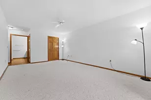 409 Hartford Square, Hartford, WI 53027 - Photo 17