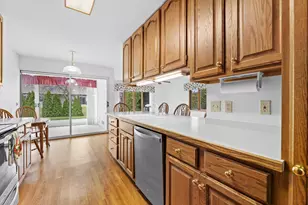 409 Hartford Square, Hartford, WI 53027 - Photo 13