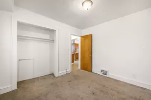 3148 N 39th St, Milwaukee, WI 53216 - Photo 9