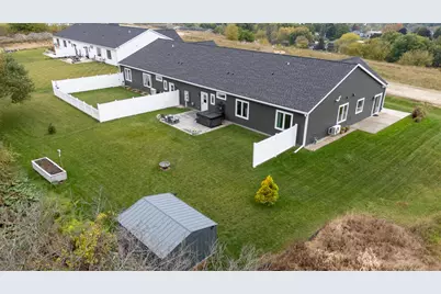 234  Watertower Cir, Iron Ridge, WI 53035 - Photo 9