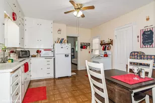 314 E Maple Ave, Beaver Dam, WI 53916 - Photo 3