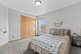 1604 Auburn Ct, Waukesha, WI 53189 - Photo 23