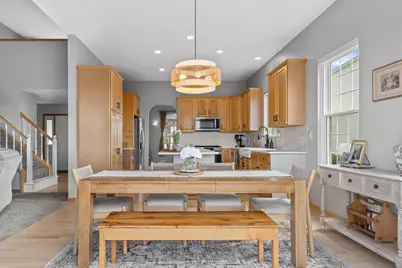 1604  Auburn Ct, Waukesha, WI 53189 - Photo 5