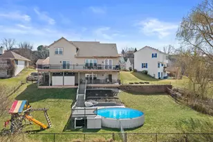 1604 Auburn Ct, Waukesha, WI 53189 - Photo 37