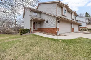 512 Frederick Ct, Oconomowoc, WI 53066 - Photo 7