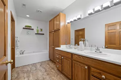 218  Potter Rd #201, Elkhorn, WI 53121 - Photo 31